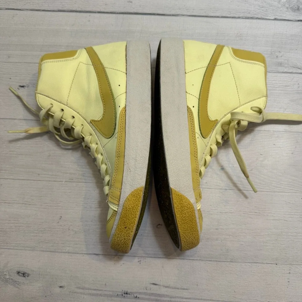 Nike Blazer Mid 77 SE Big Kids‎ Shoes Sneakers Size 4.5 youth Citron